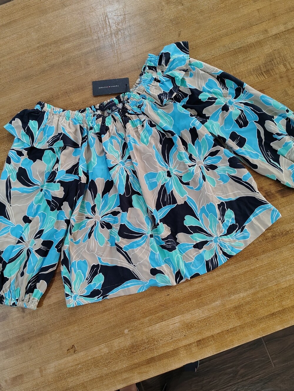 Tommy Hilfiger Turquoise Black Bermuda Floral Elastic-Shoulder Ruffle Accent Top